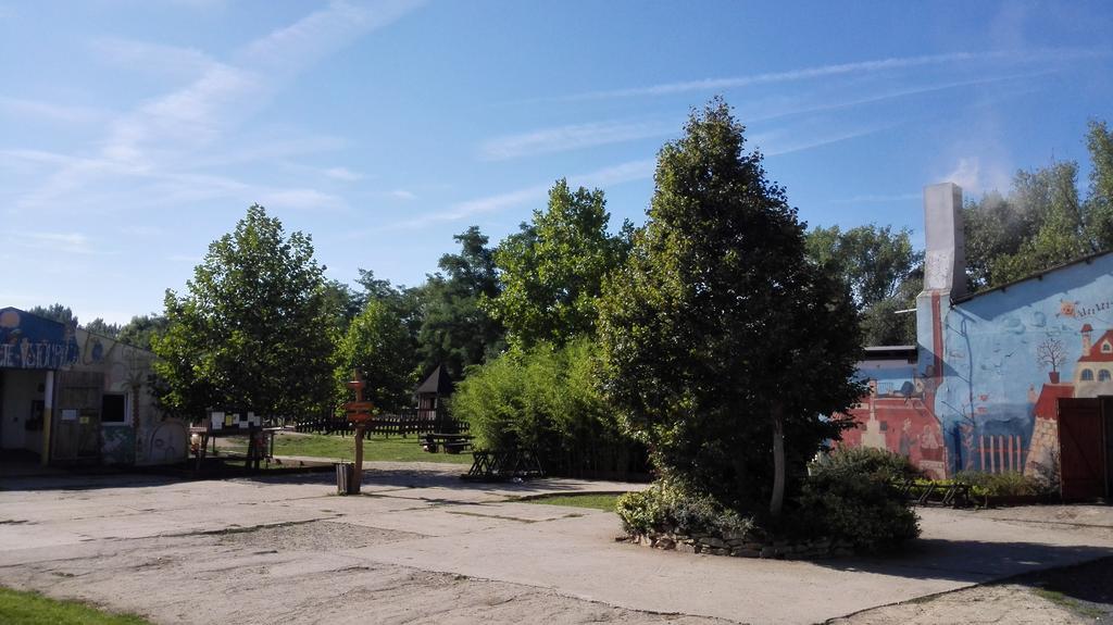 ZOOPARK Zelčín Melnik Exterior foto