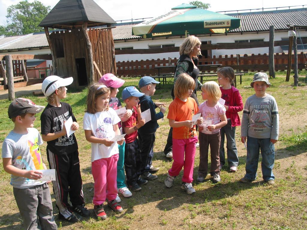 ZOOPARK Zelčín Melnik Exterior foto