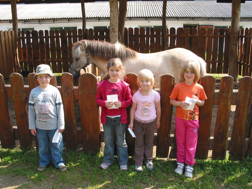 ZOOPARK Zelčín Melnik Exterior foto