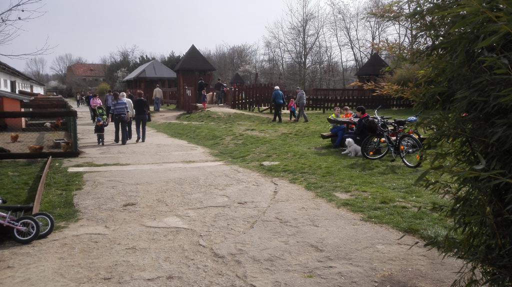 ZOOPARK Zelčín Melnik Exterior foto