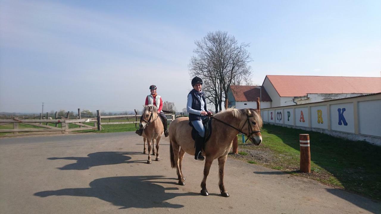 ZOOPARK Zelčín Melnik Exterior foto
